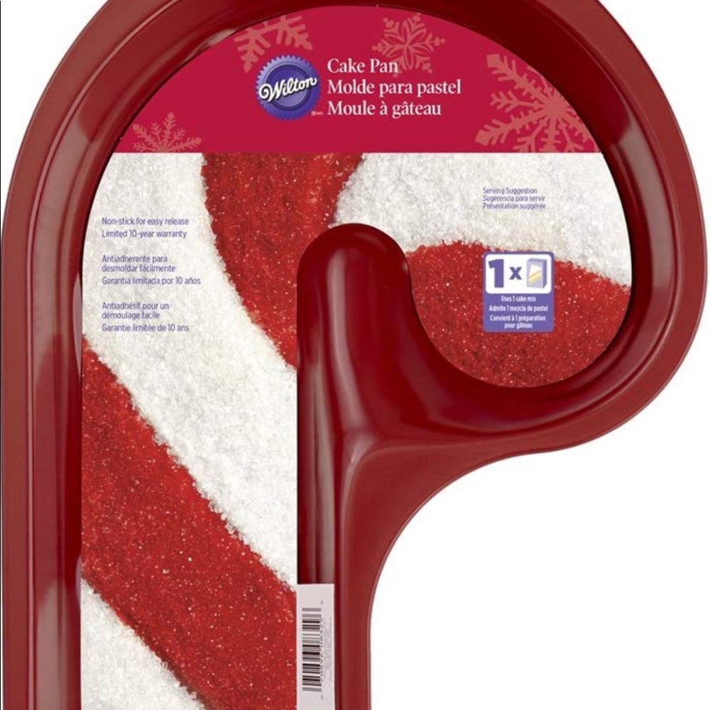 NWT Wilton Candy cane vale pan